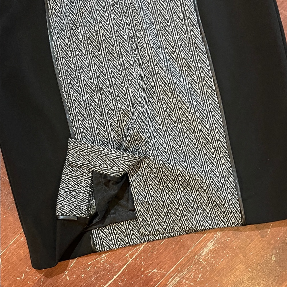 🌻3/$15🌻 Tahari Chic 3/4 Sleeve Black and Gray Dress - Picture 12 of 16